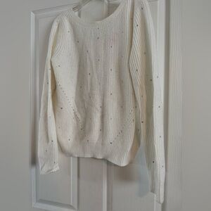 Sweater with stones